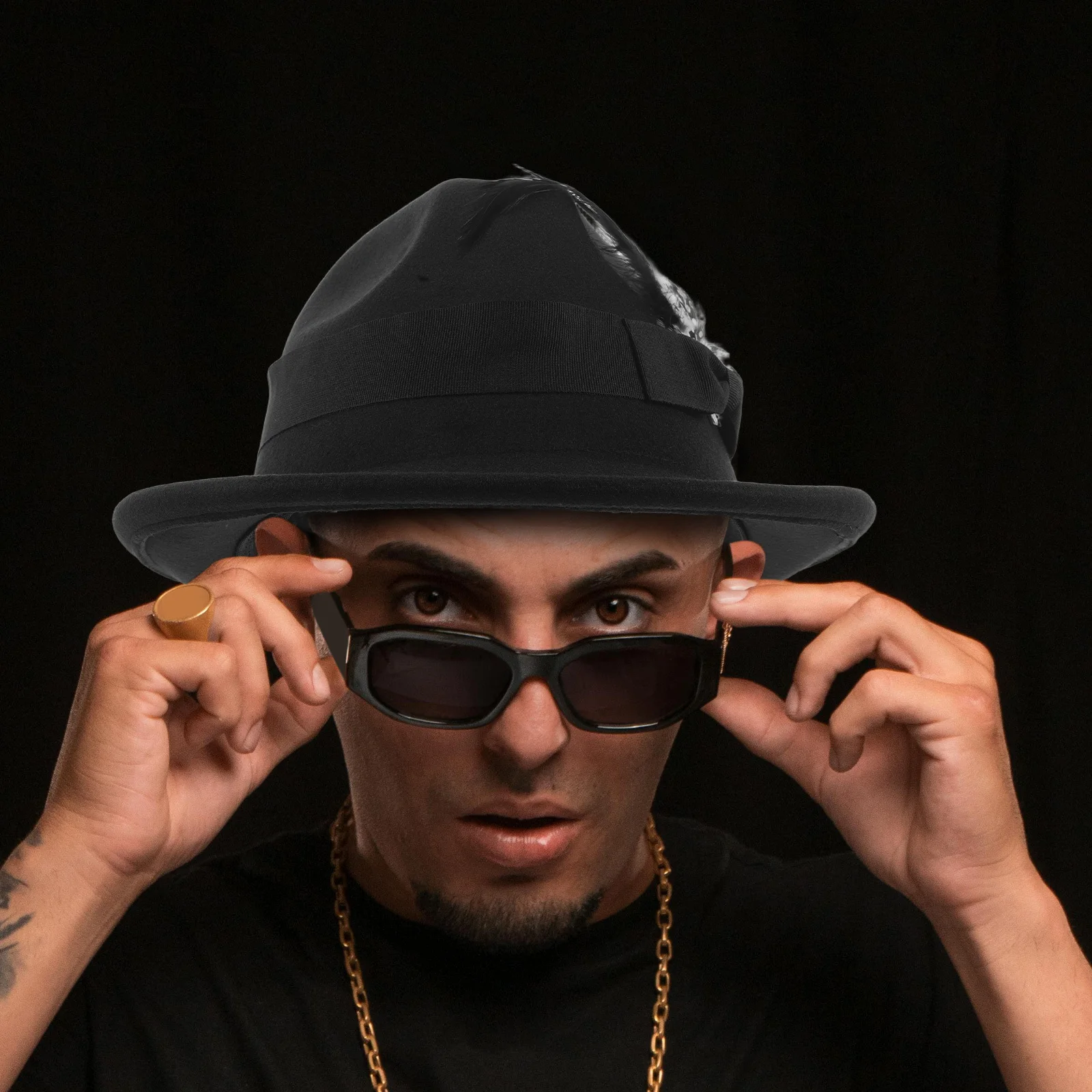 قبعة كلاسيكية للرجال مصنوعة من مادة اللباد خفيفة الوزن ذات حافة قصيرة، قبعة جاز أنيقة للنزهات غير الرسمية، قبعات فاخرة للرجال