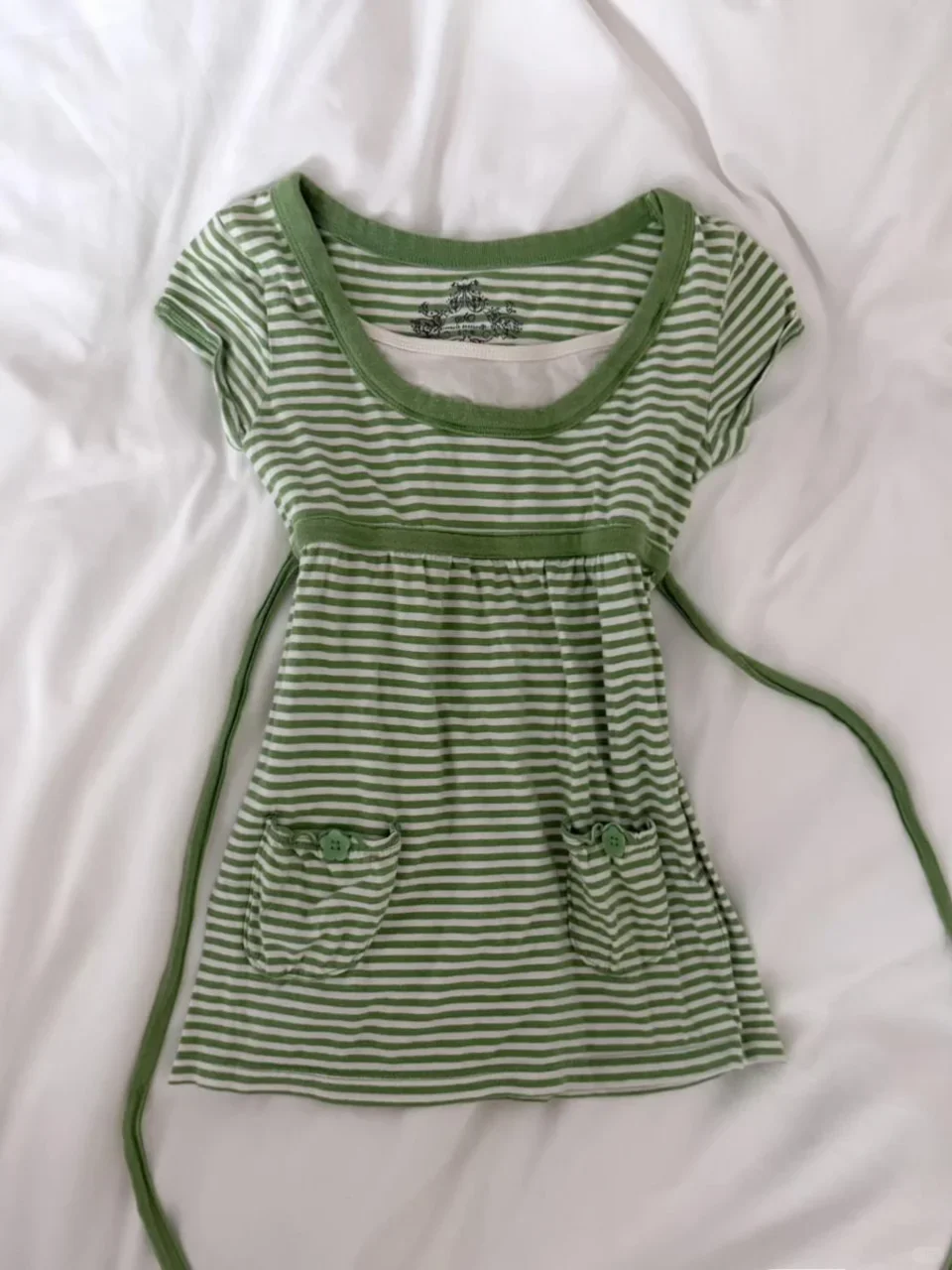 Image of Vintage T-Shirt Damenkleidung Gestreift Slim 2000er Streetwear Crop Top O-Ausschnitt Gyaru Grunge Sommer Basics Tee Harajuku Chic Trend Neu