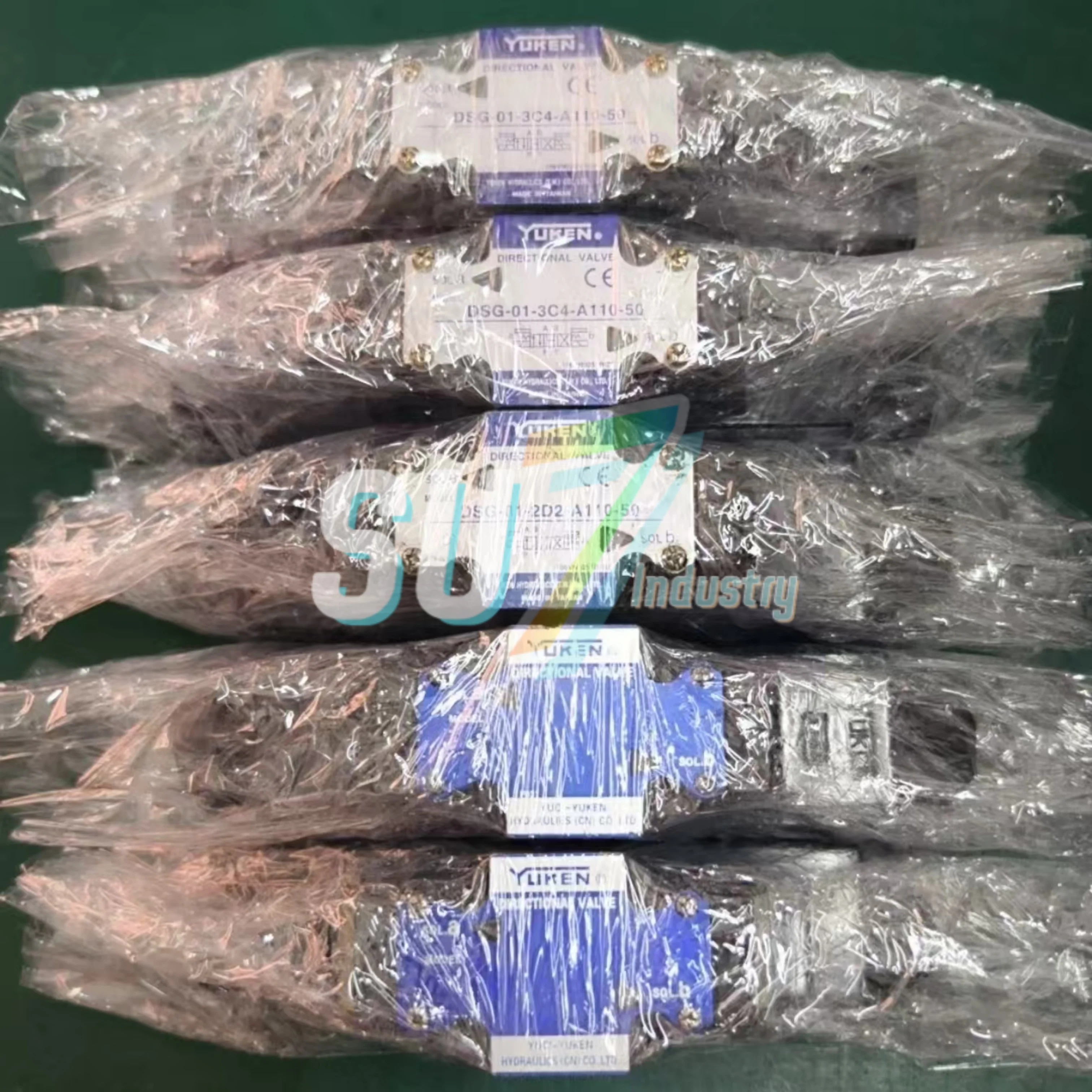 DSG-01-3C4-A110-50 صمام الملف اللولبي الجديد في المستودعات