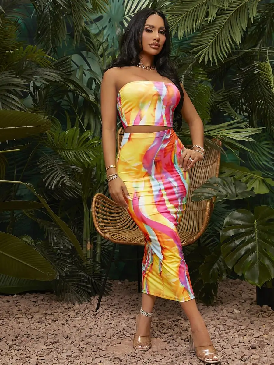 

Vibrant Abstract Print Strapless Crop Top & Bodycon Midi Skirt 2-Piece Set for Summer Evening Wear