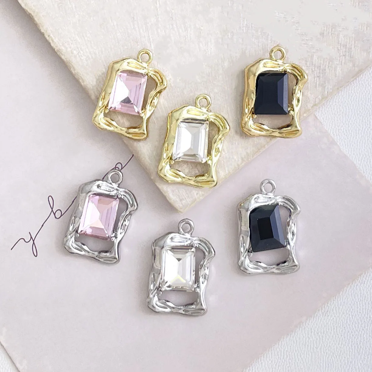 

Free Shipping Crystal Rhinestones Paved Geometry Fashion Jewelry Charms Fit Necklace Bracelet Earring Pendant 15*22*5mm 40pcs