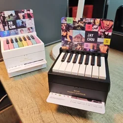 Playable Jay Chou Piano Desk Calendar Desktop Peripheral Ornaments. Each Card Is A Weekly Calendar Card with Piano Sheet Music.