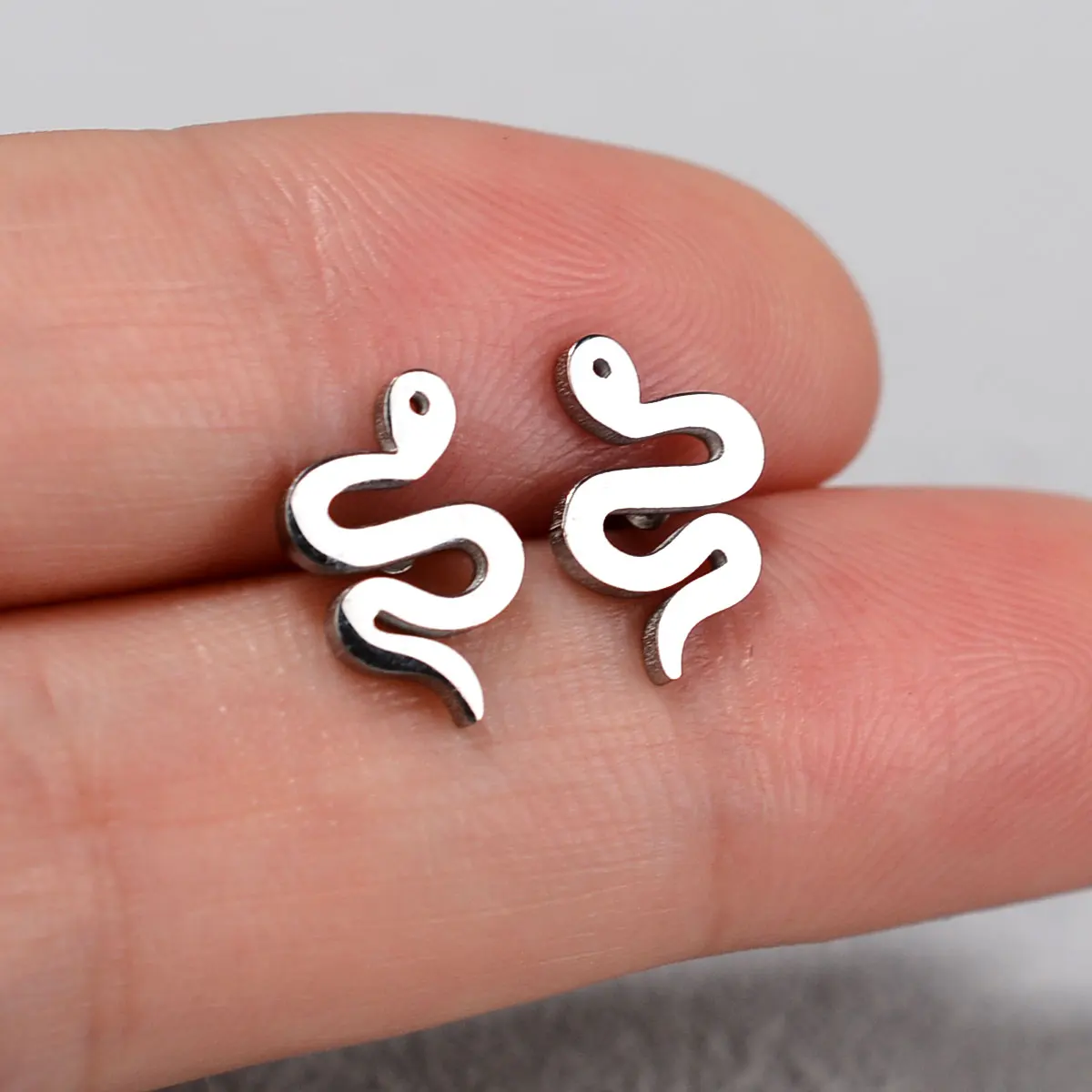 Fashion Stainless Steel Small Studs Earring Gold/Silver Color Star Moon Butterfly Leaf Earring for Women Men Hip Hop Ear Jewelry