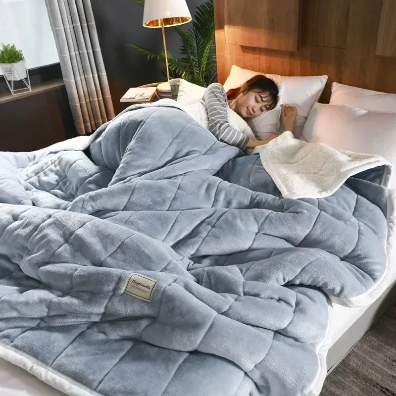 Coral Fleece Autumn Winter Warm Blankets for Bed 3 Layers Thicken Flannel Blanket Quilt Soft Comfortable Warmth Quilts Washable