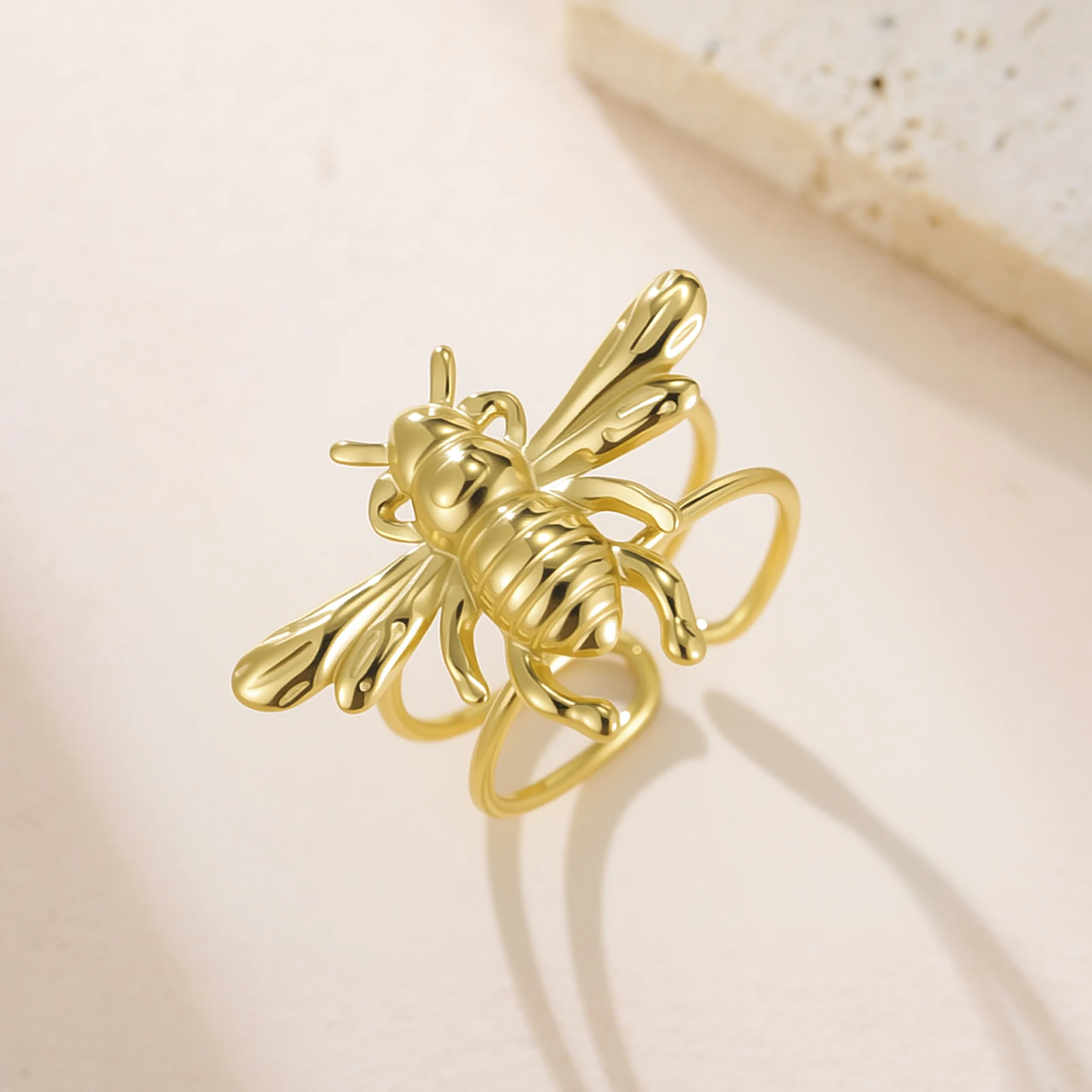 COOLTIME Modischer Hummel-Ring aus Edelstahl, verstellbar, Tier-Bienen-offener Ring, wasserdichter Schmuck, Geschenk für Frauen, Neu 2026 – Detail 3