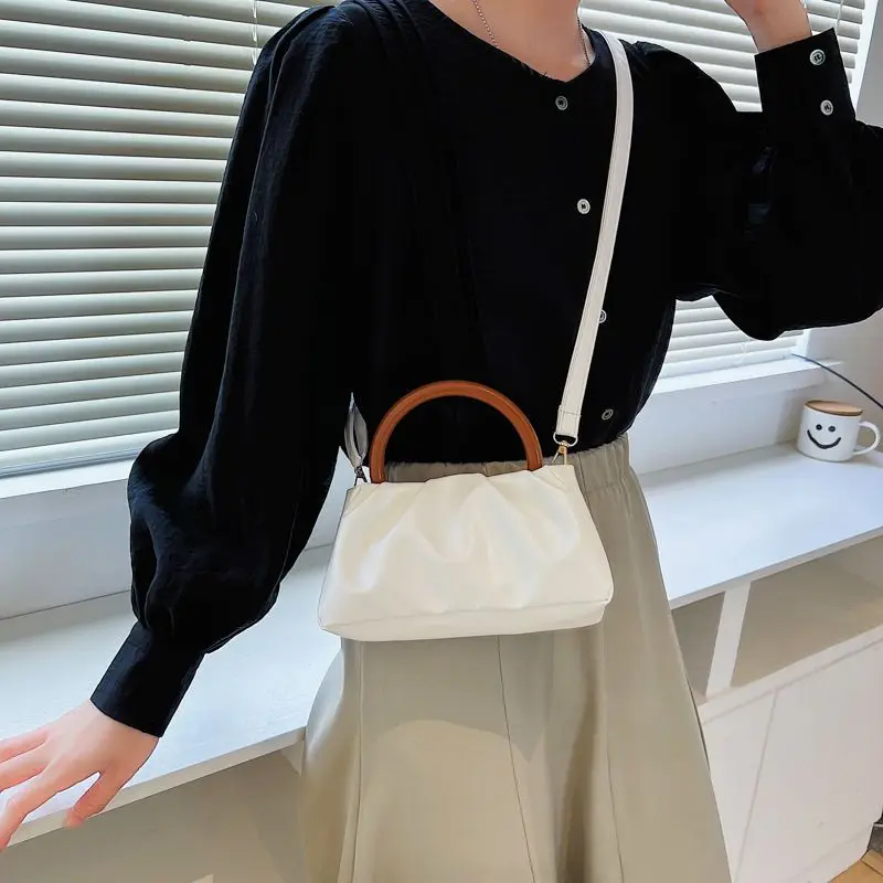 

Niche Design Wooden Handle Pleated Cloud Handbag Women's Bag Simple Underarm Bag Trendy Girls Handbag Chic Crossbody Mini Bag