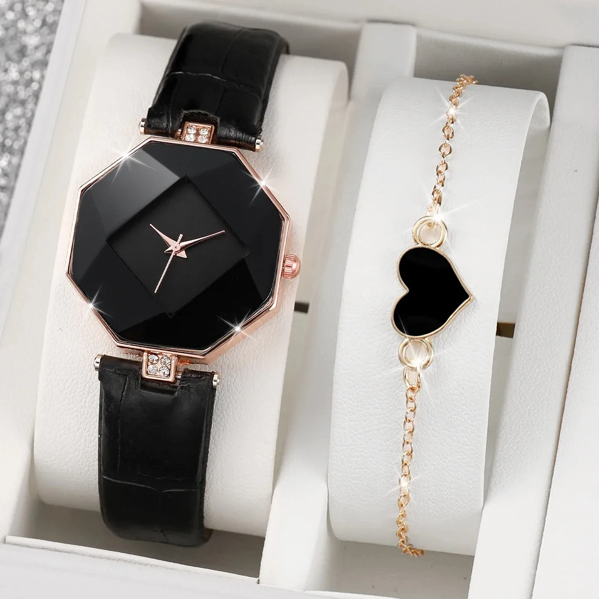 2 Piece Set Fashion Rhinestone Women\'s Watch Heart Shape Bracelet Set Casual Leather Quartz Wristwatch