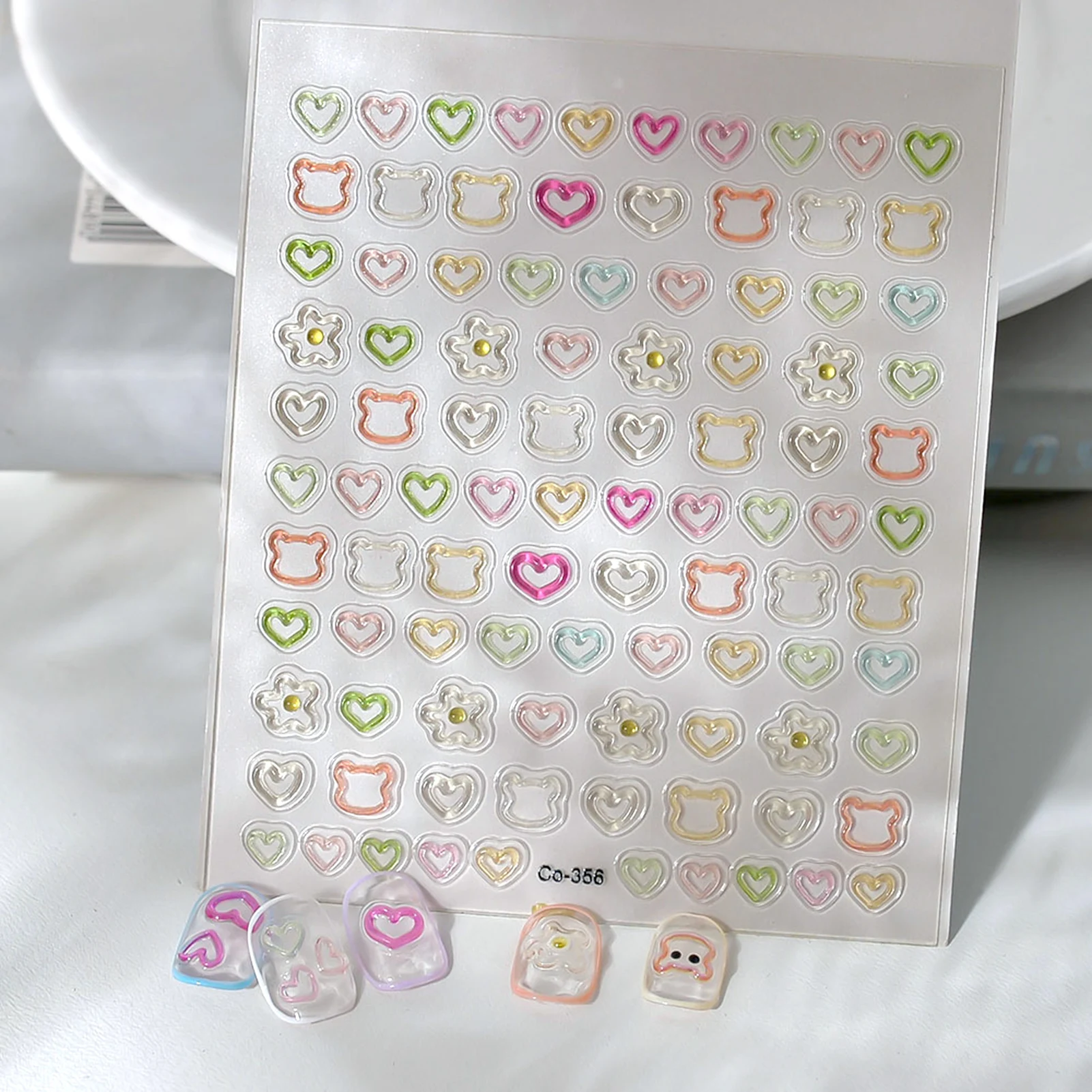 Autocollants pour ongles en relief, couleur bonbon, ours creux, cœur, fleur, autocollants auto-adhésifs pour Nail Art, 1 feuille