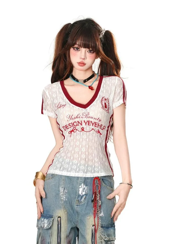Summer Fashion New American Retro Street Girl Lace Top Short Sleeved Contrasting Print Slim Fit Front Shoulder V-neck Top