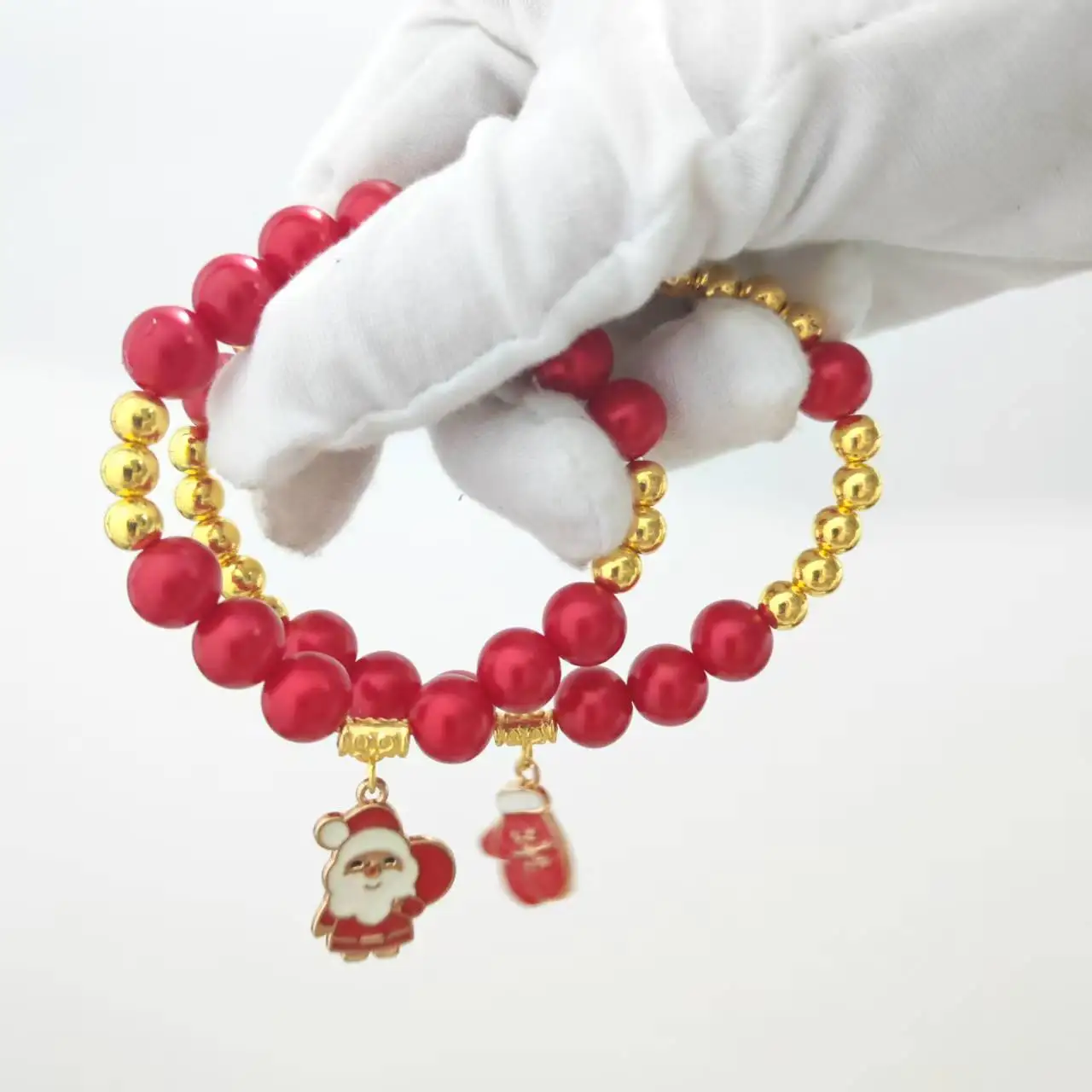 أساور سلسلة مطرزة للنساء باللونين الذهبي والأحمر مع قفازات سانتا أساور باندانت هدايا مجوهرات عيد الميلاد اللطيفة مصنوعة يدويًا #4