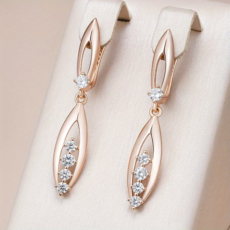 Innovatives Design, funkelnde synthetische Zirkonia-Ohrringe für Damen, modischer Charme, Bankett, Hochzeit, Schmuck, Accessoires, Geschenke