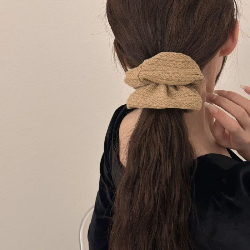 

Autumn and winter knitted hair rope women's retro wool pattern large intestine ring