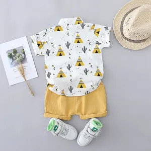 Conjunto de camisa e shorts de manga curta infantil, 100% algodão, impressão completa aleatória, padrão triangular, gola alta, verão, 2 peças 9 principais vendas bermudas para 16 anos - №9