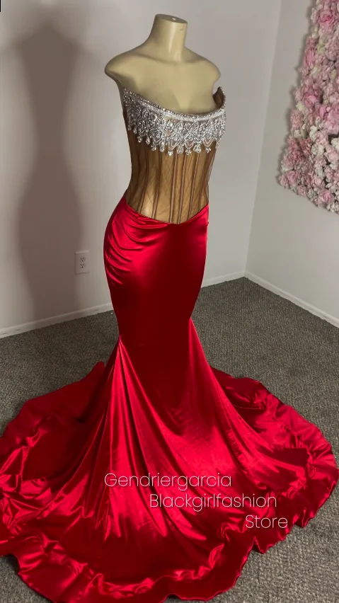 Vestidos de cóctel con vaina de diamantes rojos, nuevos vestidos negros con abertura lateral larga para niñas, vestidos de cumpleaños, vestidos de noche de fiesta personalizados