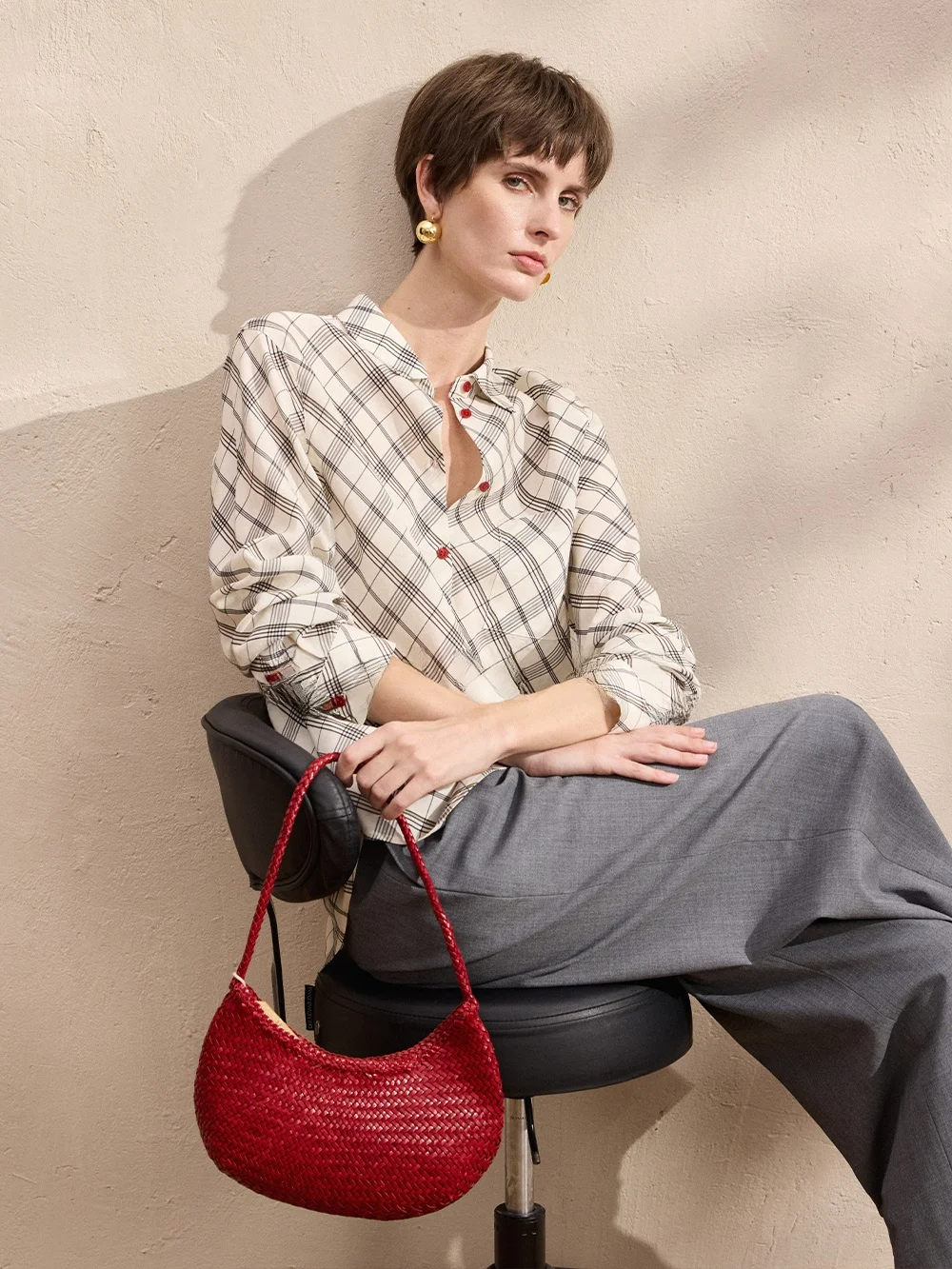 

Женская классическая рубашка Mannala с длинным рукавом, шелковым воротником с квадратным узором, для офиса, модная весенняя коллекция Q2654