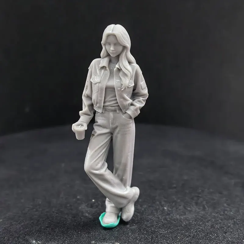 1/24 Unpainted Resin Figure, Bearded Girl With Beanie Coffee Cup Urban Female Model Kit For Diorama DIY Painting Hobby 1478-2