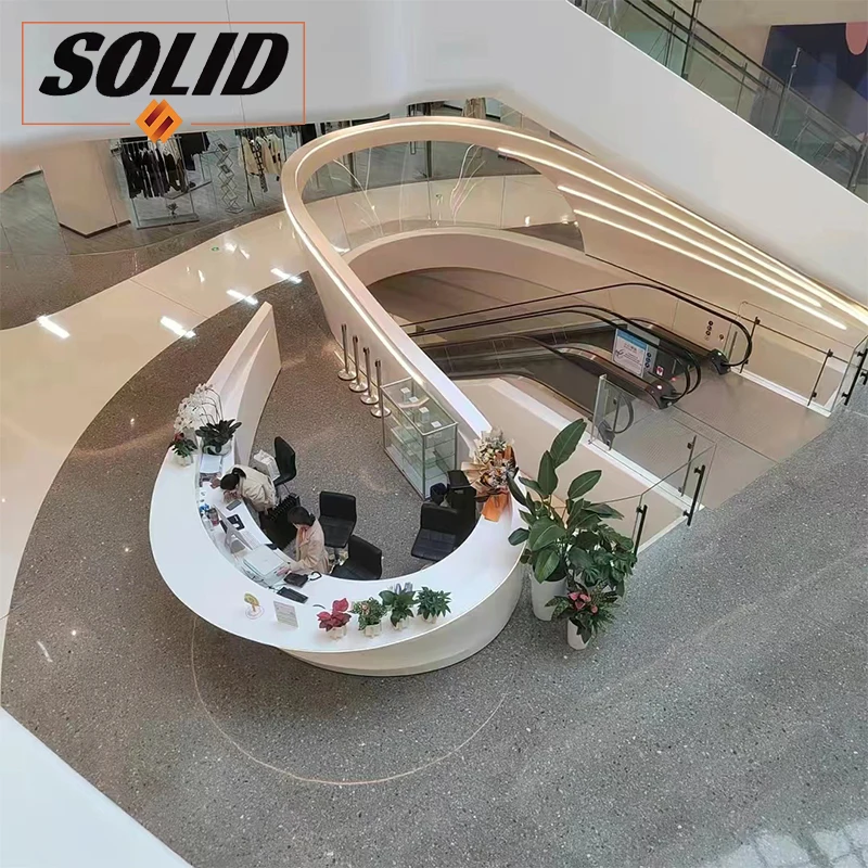 Newstyle Commercial moderne Surface solide Table de réception centre commercial Circularité bois réception comptoir