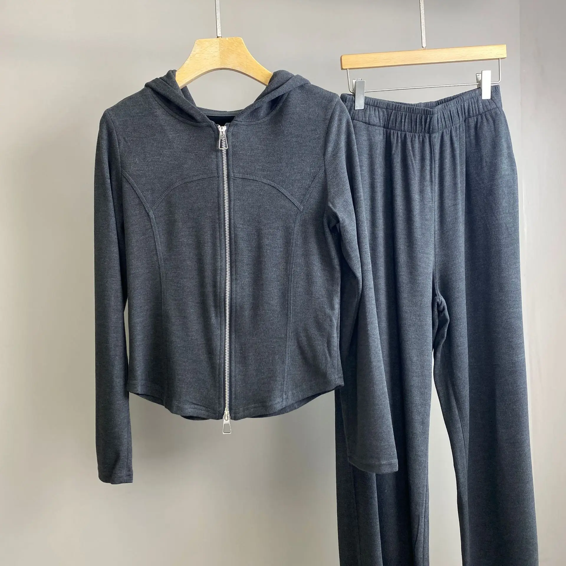 

Осень-зима 2025 года, новый стиль, удобный вязаный кардиган с капюшоном, модный универсальный повседневный прямой брючный костюм для женщин