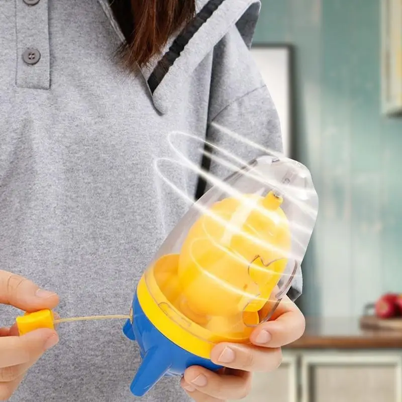 Batidora de huevos dorada portátil, herramienta de cocina, Spinner para huevos duros, mezclador de yema y blanco cocina accesorios de cocina novedosos accesorios de cocina cortador huevos batidora leche espuma
