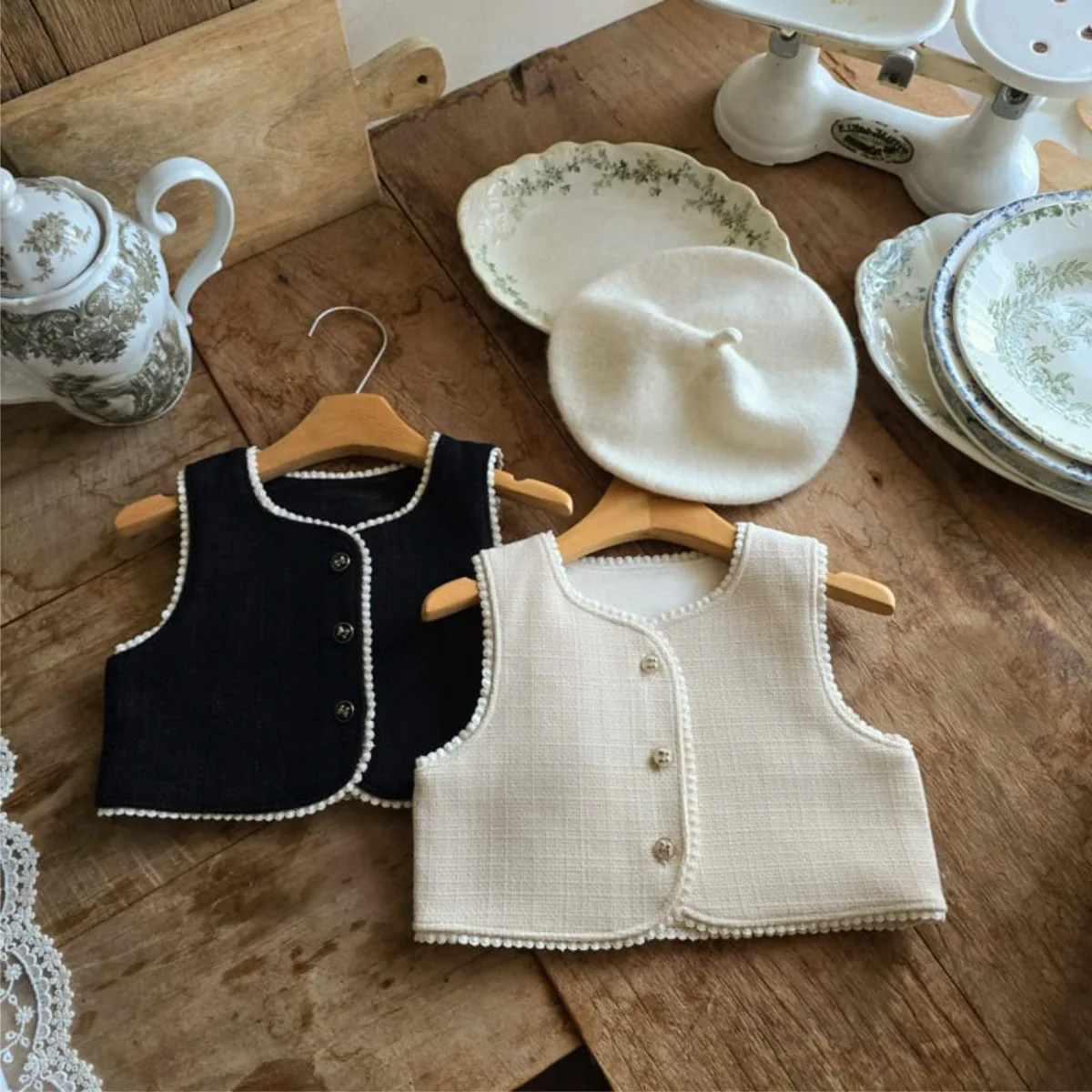 

2025 Winter New Baby Sleeveless Warm Vest Plus Velvet Thick Infant Girl Fashion Vest Coat Toddler Fleece Vest Jacket Clothes