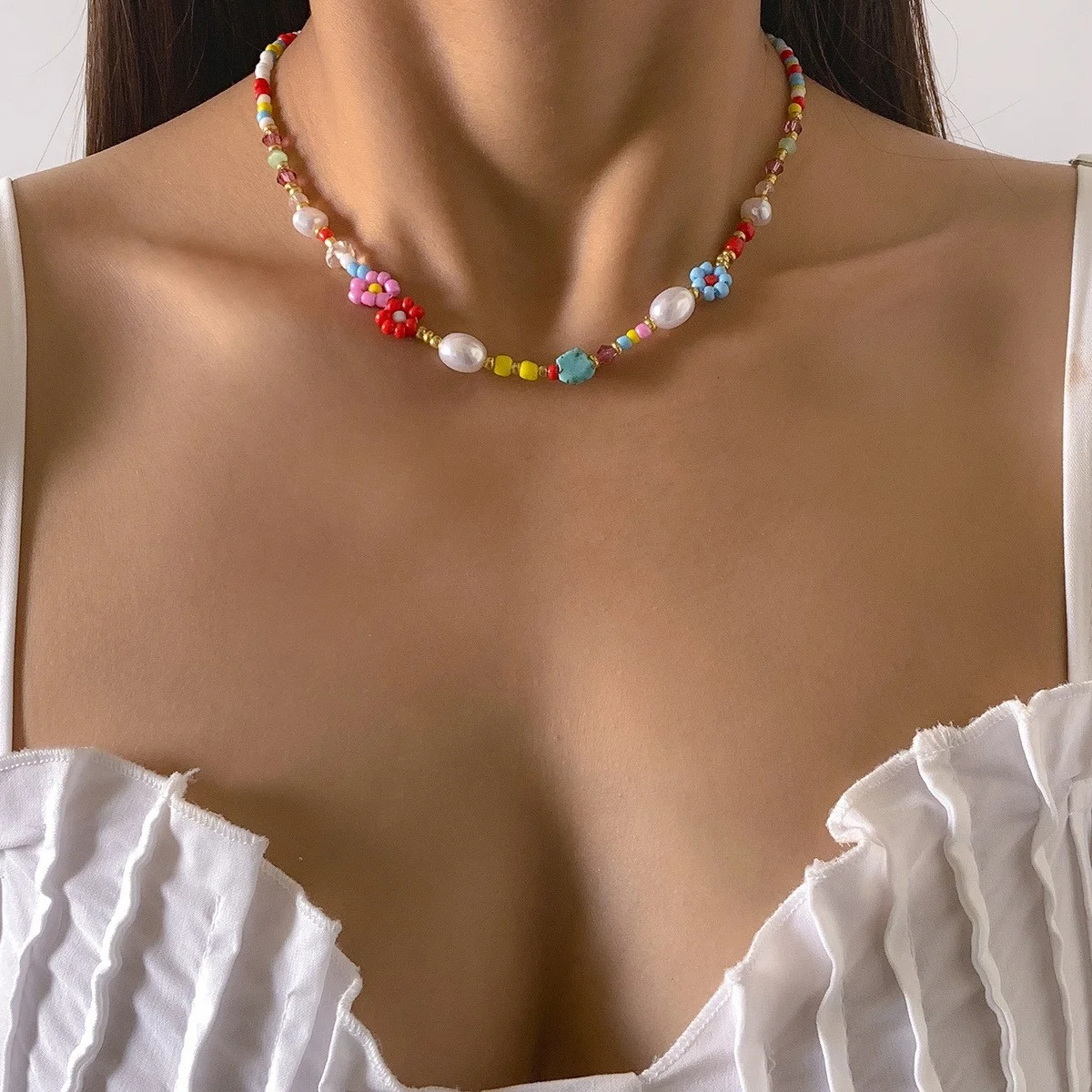 Perlas de imitación barrocas, flores bonitas, coloridas, tejidas a mano, con cuentas, cadena corta para clavícula, gargantilla, collar para mujeres y niñas, joyería