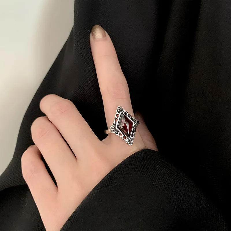 Hohe Qualität Vintage Raute Design Roter Granat Stein Thai Silber Damen Ringe Großhandel Schmuck Für Frauen Weihnachtsgeschenke – Detail 3