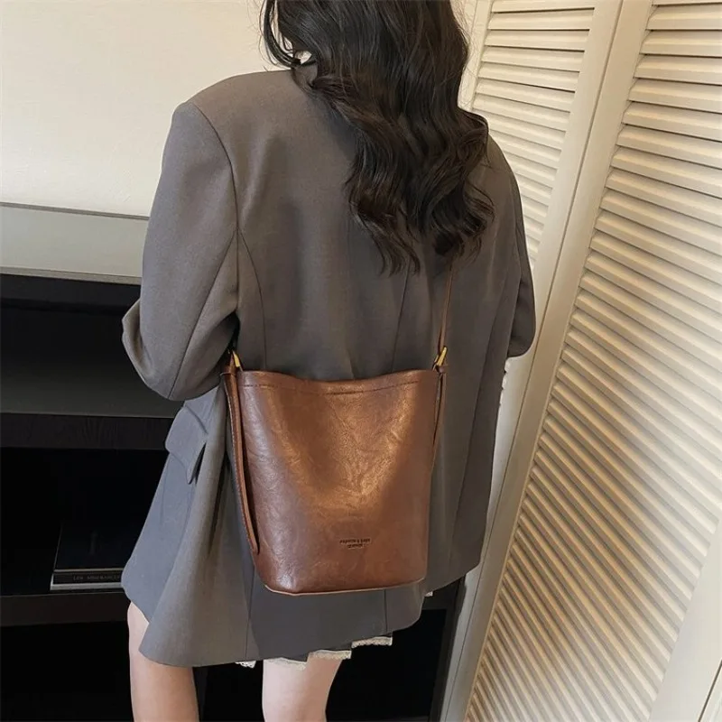 

Компактная кожаная сумка-кроссбоди премиум-класса в парижском стиле, модный винтажный дизайн, повседневная простая сумка-тоут для хранения мелочей на каждый день