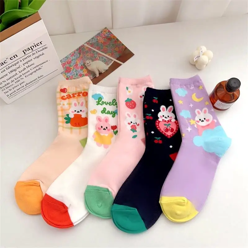 Calcetines de algodón con dibujos animados para mujer, medias de estilo Harajuku, Kawaii, divertido, colorido, conejo, fresa, zanahoria, alfabeto, regalo, novedad