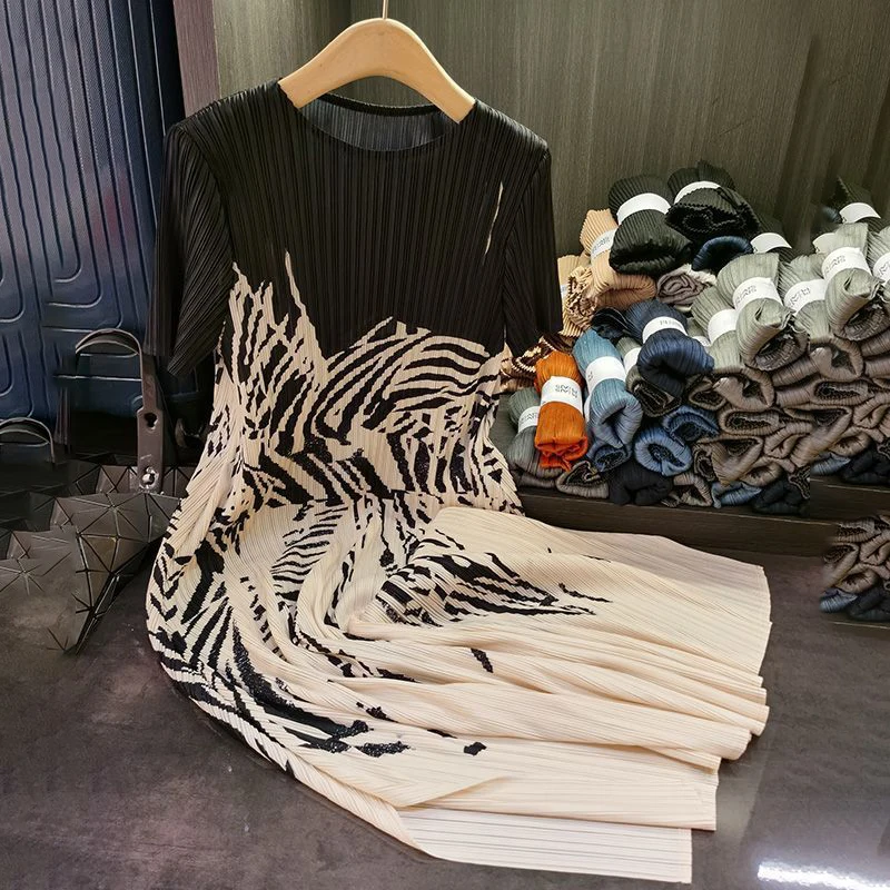 

Folded medium and long dress French Hepburn style artistic printing high-end loose and thin pleated dress