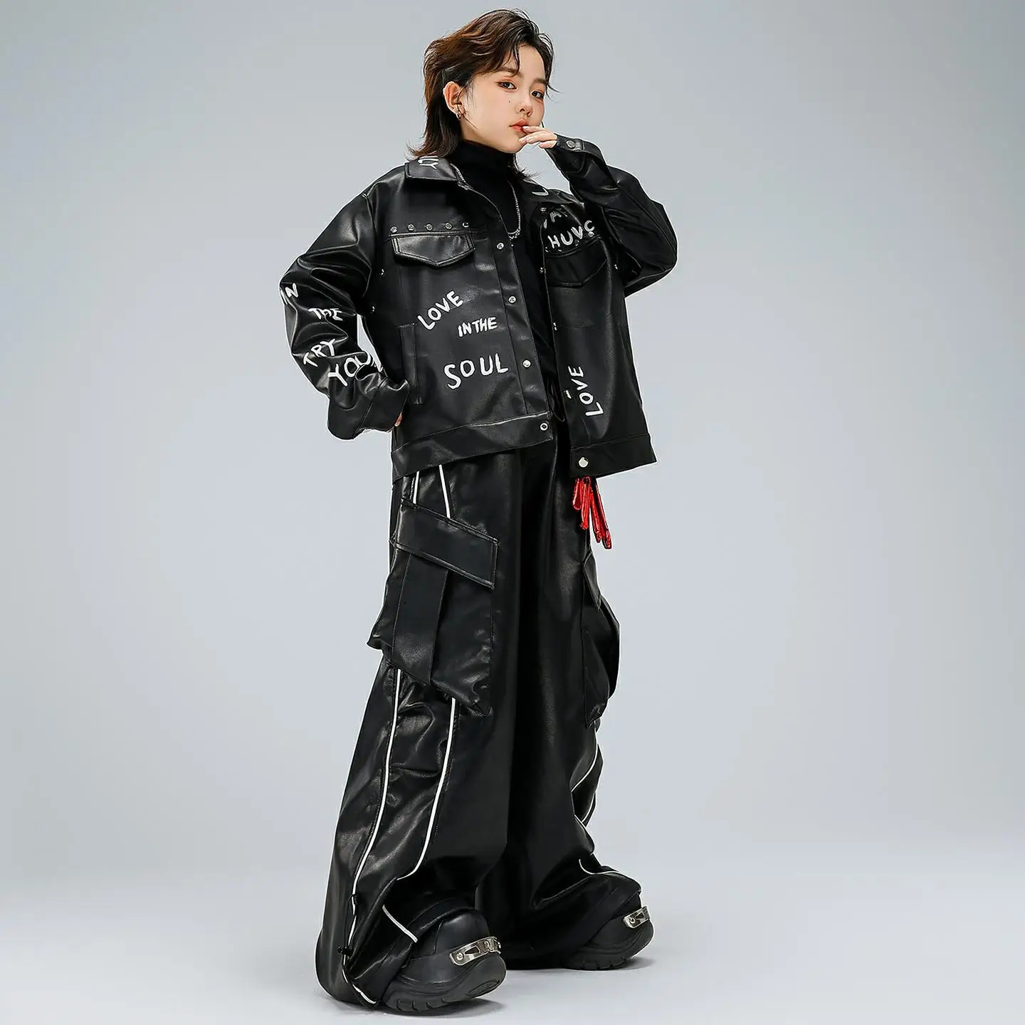 

Kid Kpop Hip Hop Clothing Black Letters Faux Leather Jacket PU Stripe Wide Cargo Pants for Girl Boy Street Dance Costume Clothes