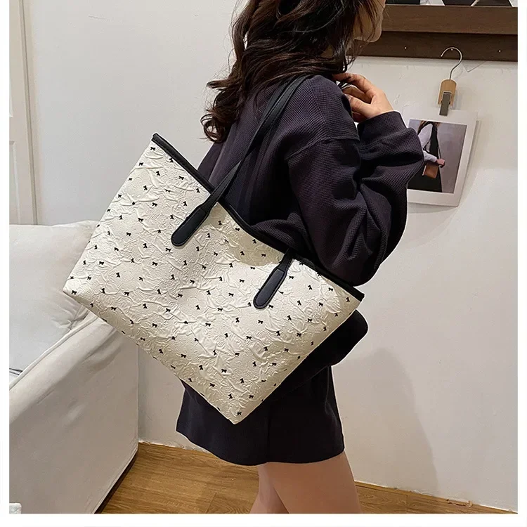 Sommerliche, farbenfrohe Tragetasche mit Schleife für Damen, große Kapazität, trendige, vielseitige Hand- und Schultertasche, ideal für Pendler, Alltag und Freizeit. – Detail 12
