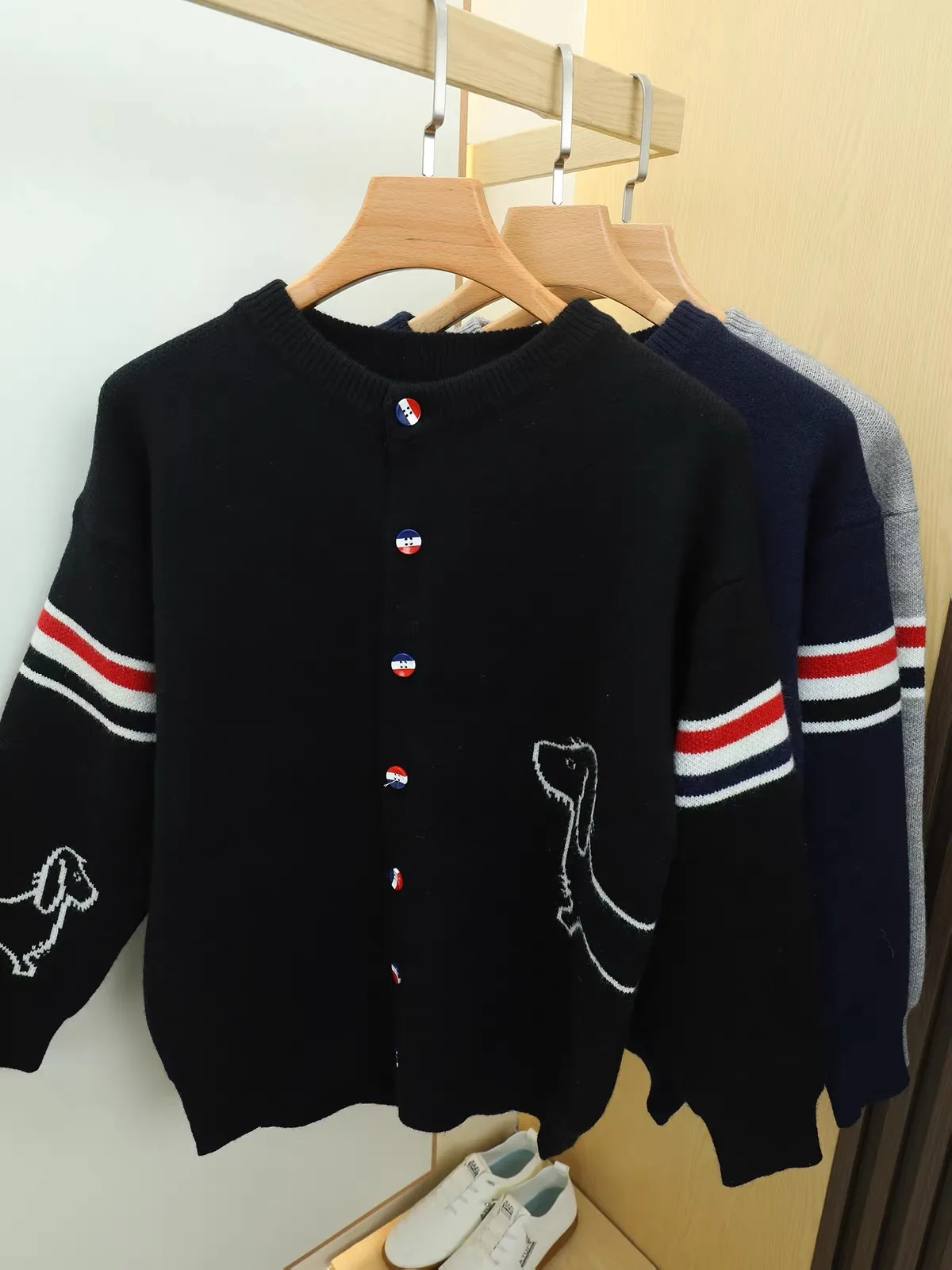 Mode süße Welpen bedruckt Pullover Jacke Herren High-End Marke farbige Streifen Design Gelegenheit Winter dicke warme runde Kragen Strickhemd – Detail 10