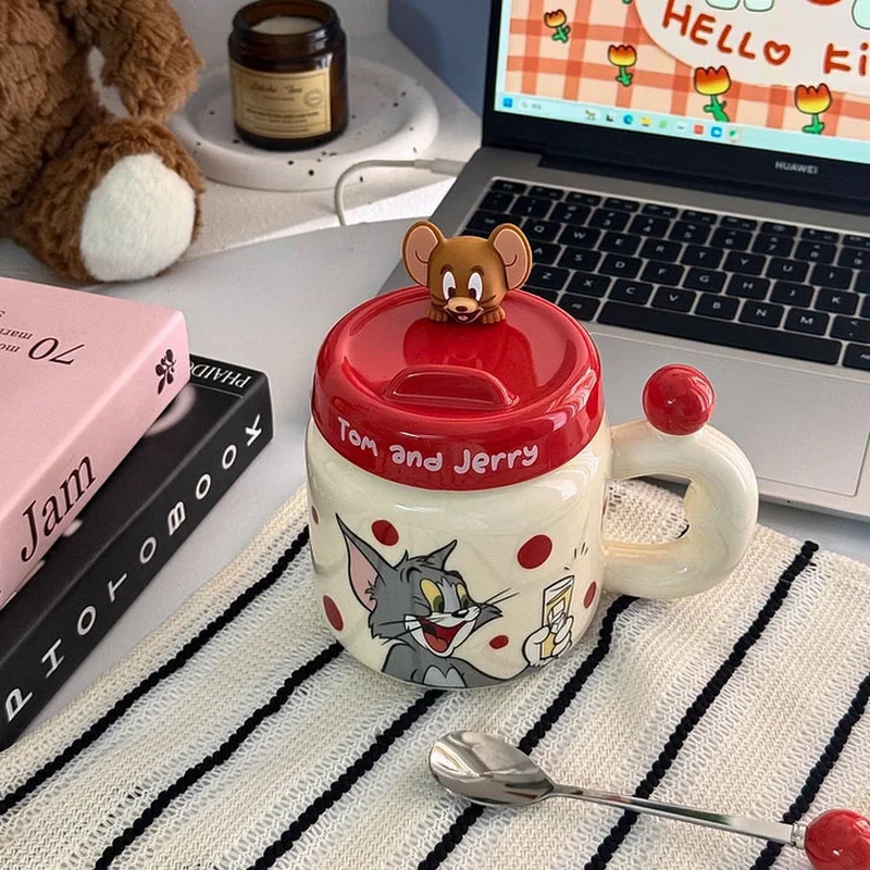 

In Stock Tom & Jerry Ceramic Water Mug With Lid 560ml Anime Peripheral Couple Family Breakfast Milk Mug Office Coffee Mug Gift