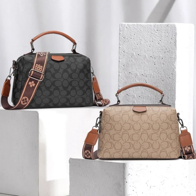 

2025 Fashionable and Versatile Single-shoulder Crossbody Bag, High-end and Niche Design, Hand-held Pillow Bag, Women's Small Bag