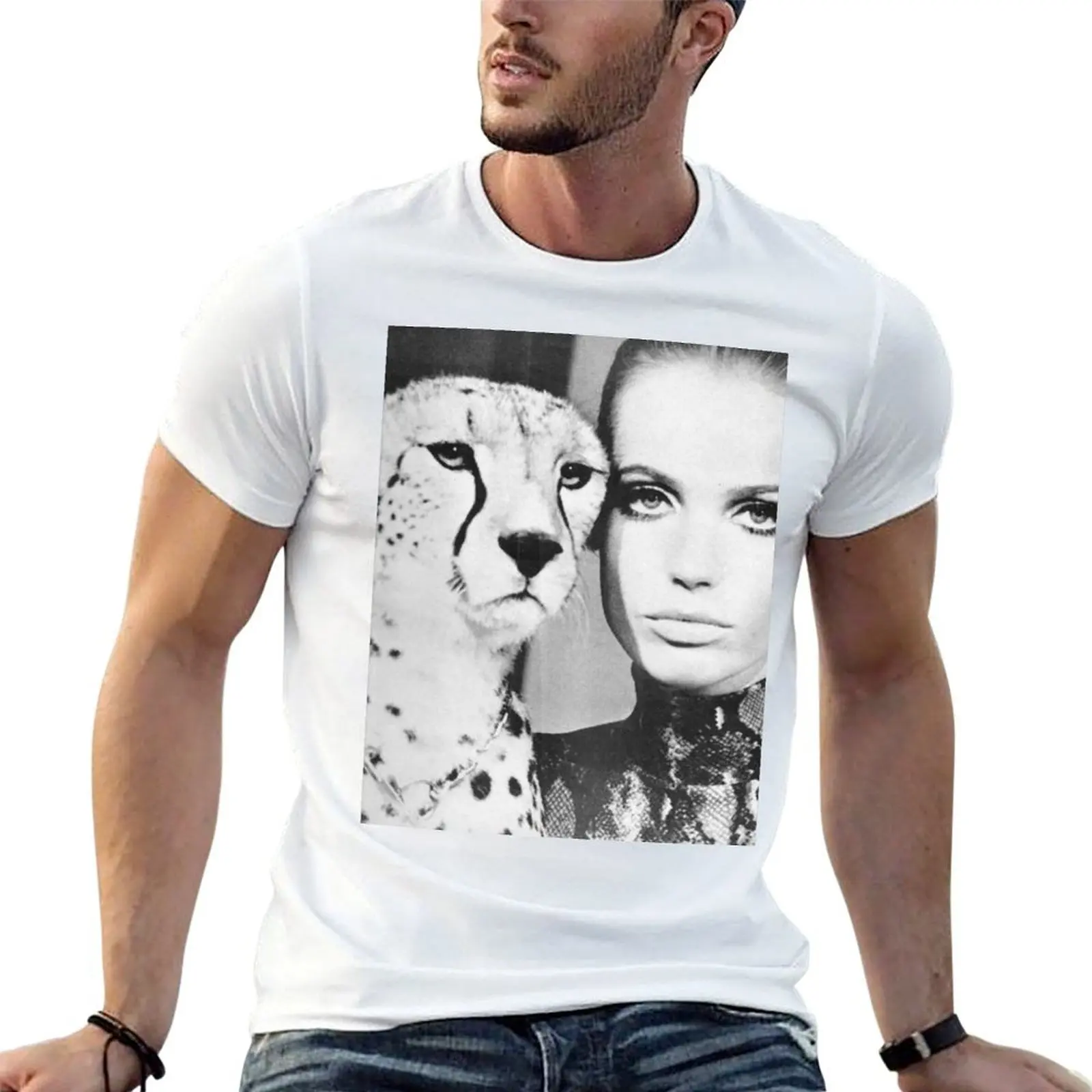 

Veruschka : Cheetah I T-Shirt anime t shirts oversize graphic t shirts for man man t shirts cotton T-shirt