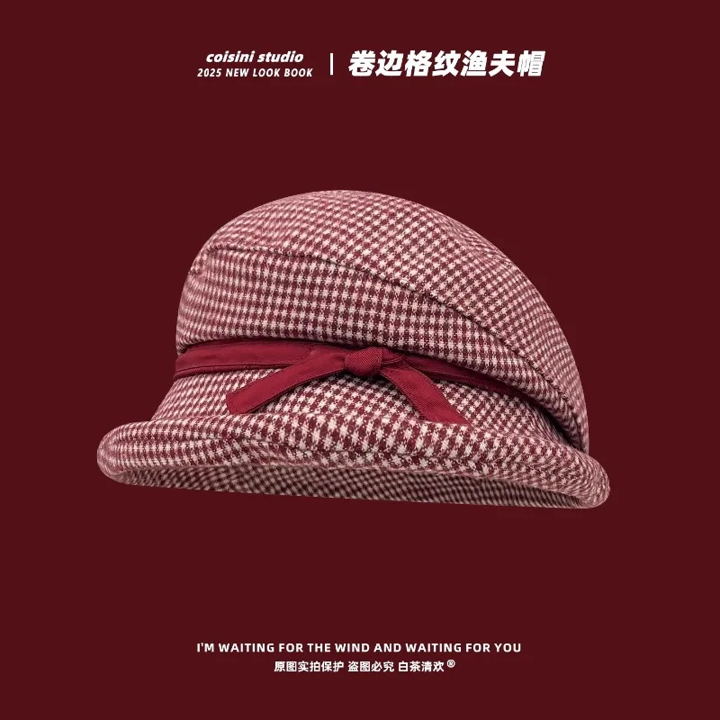 عالية الجودة الرجعية اليابانية المتناقضة اللون منقوشة مجعد دلو القبعات النساء الخريف الشتاء الدافئة حماية الأذن قبعة علوية أنيقة