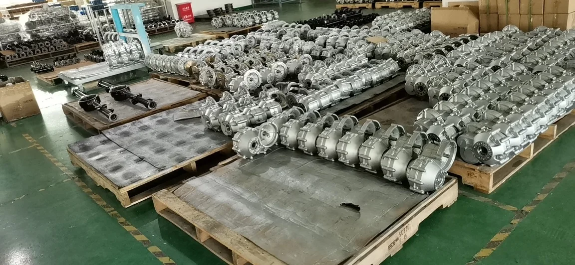 Rear Drive Axle Factory for Electric Cars Golf Cart Pickup Van Logistic Vehicles  Customized Length Loading Hydraulic Brakes