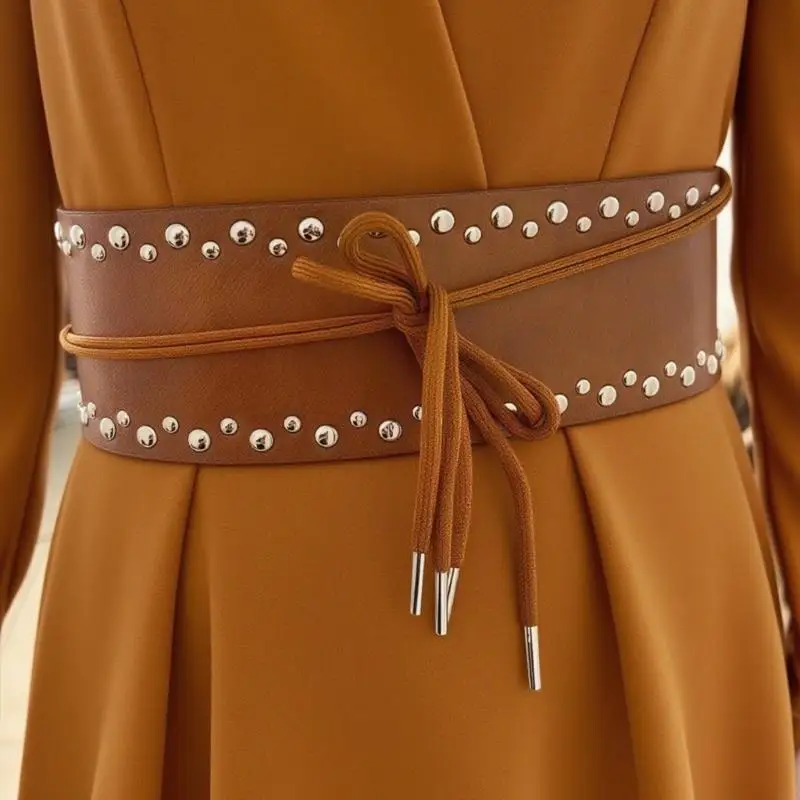 Y3ne Modificabile in finta pelle Stringer in in luccichio dorato per abbinamento a outfit flessibile