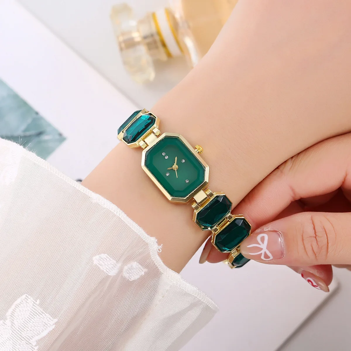 Large Section Rhinestone Chain Rectangular Color Case Rhinestone Dial Fashion European and American Style Ladies Watch