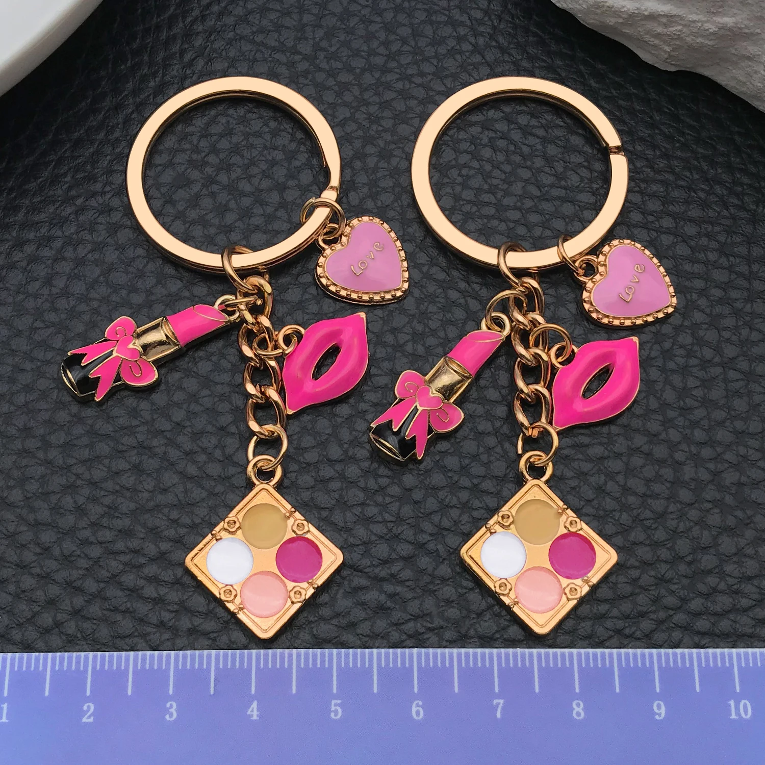 1 шт. Черная корона со стразами, губной помадой, сумкой, брелок на высоком каблуке, аксессуар для рюкзака, портмоне, кулон в подарок.