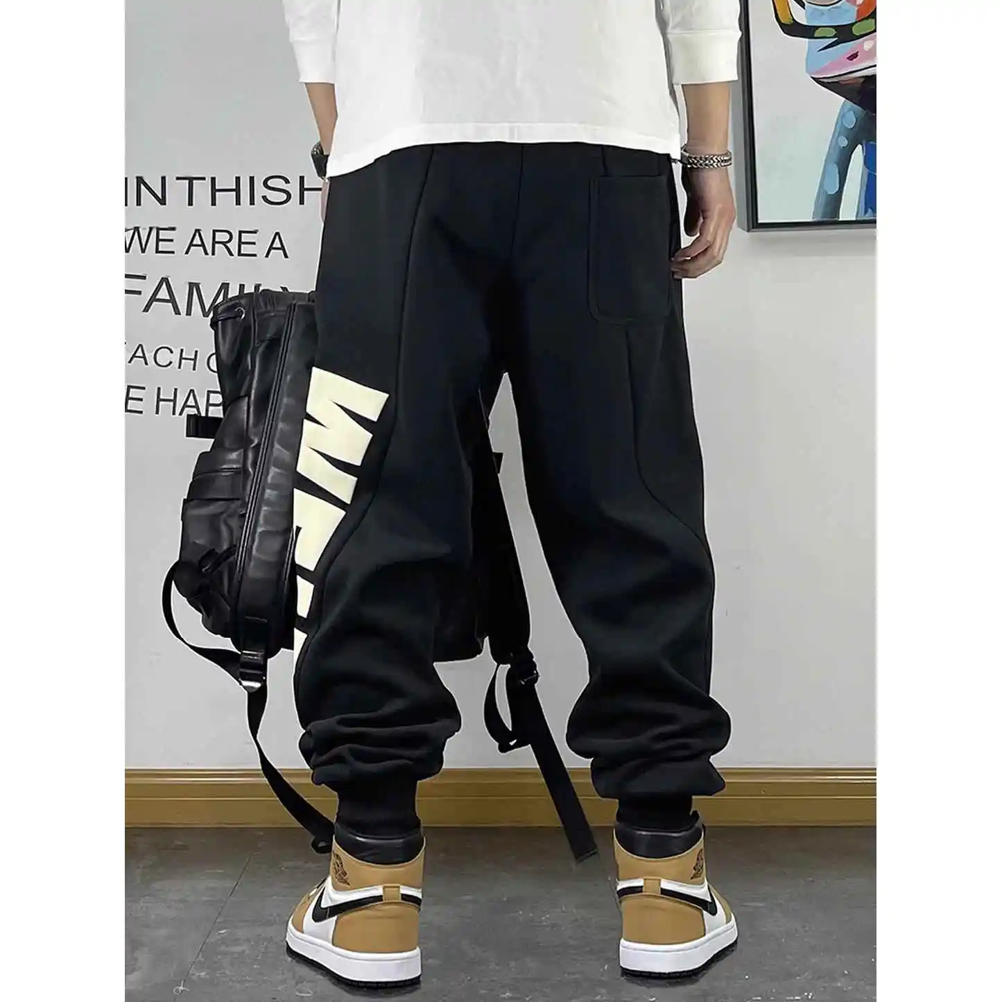 

Мужские спортивные брюки свободного кроя с манжетами, повседневные, молодежные, универсальные, с буквенным принтом, длинные, осенние, модные, из хлопка и полиэстера