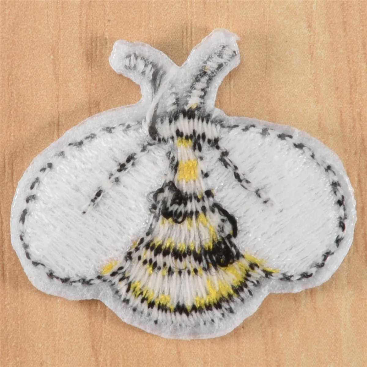 60PCS Bee Embroidered Patches,Cute Bumble Iron on Embroidered Applique Decoration Sewing Patches for Clothes DIY Patches