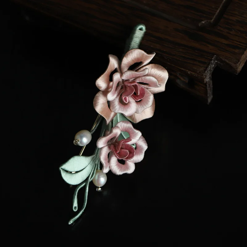 Handmade Real Silk Filigree Velvet Flower Brooch Chinese Style Horse-Face Skirt Rose Accessories