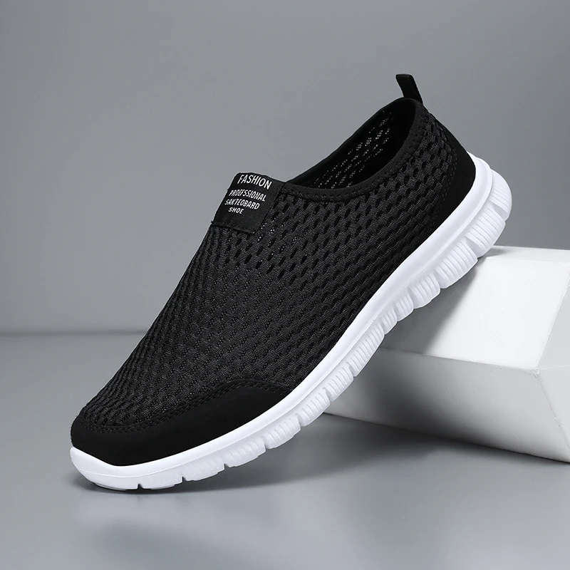 

Новые легкие мужские туфли 2026 года: дышащие слипоны для повседневной ходьбы, летние мужские кроссовки Zapatillas Hombre