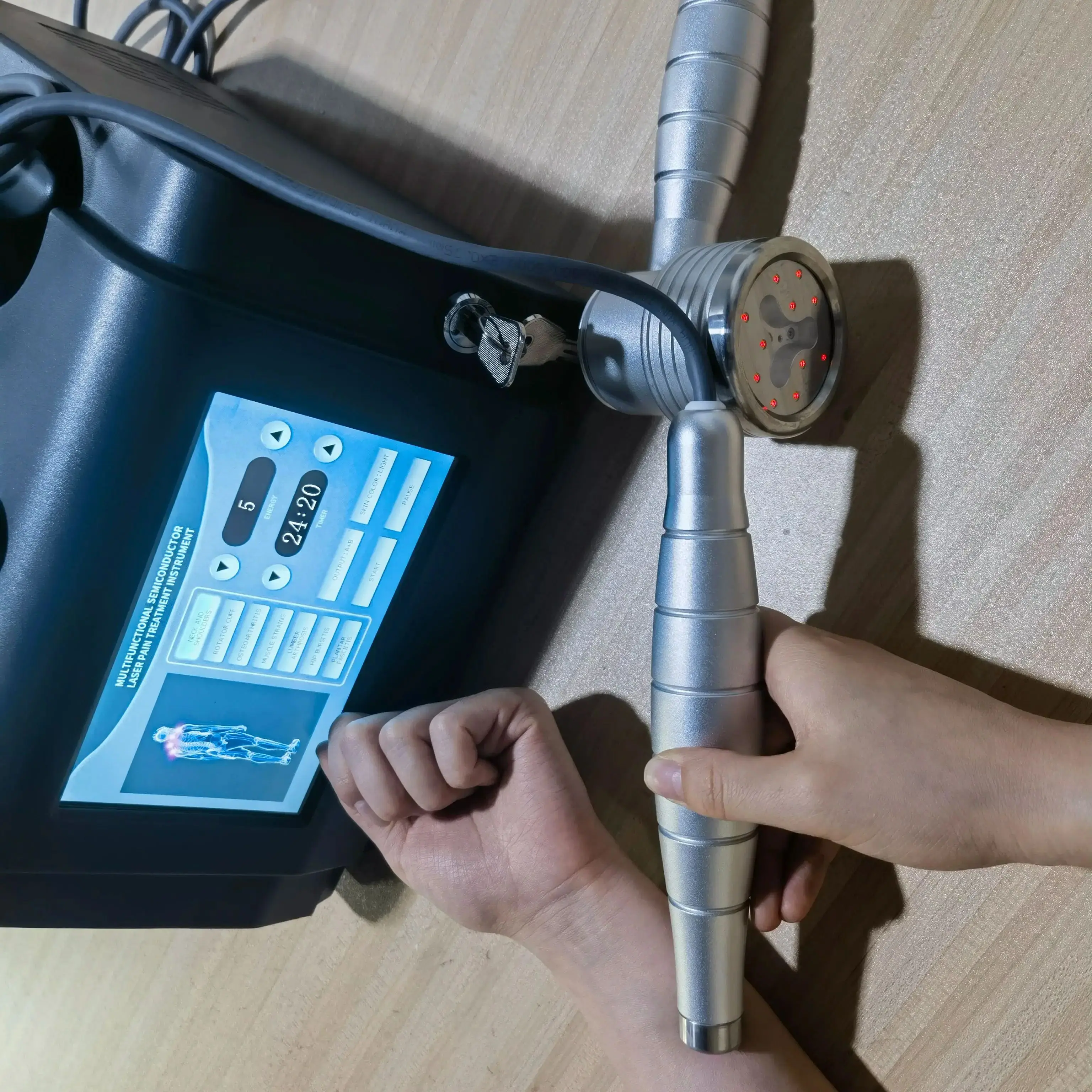 

HLKGO Профессиональное лазерное терапевтическое устройство для домашних животных, безопасное домашнее использование LLLT для облегчения боли в собаках, кошах и других животных