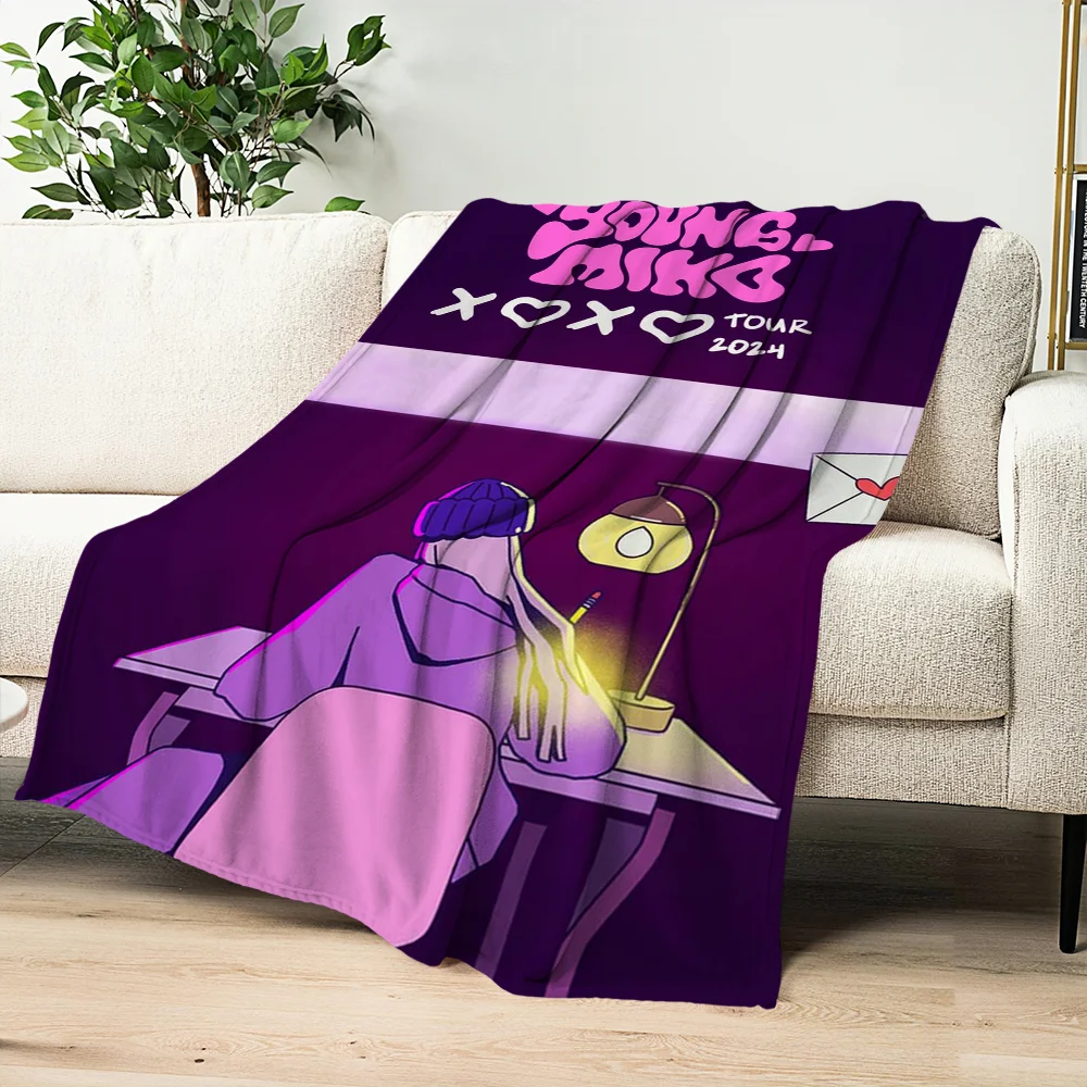 Singer Young Miko Atts Blanket – Home Office With Sofa recenzja i cena