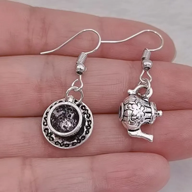 Creative Mini Small Teapot Personalised Earrings For Women Men Niche Design Retro Coffee Cup Earrings 2024 New Design Cool Thing