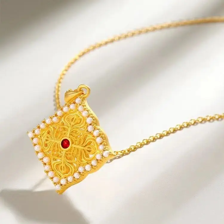 18k Yellow Color Gold Pearl Palace Pendant Necklace for Women Clavicle Chain Gold Necklace Christmas Day Fine Jewelry Gifts