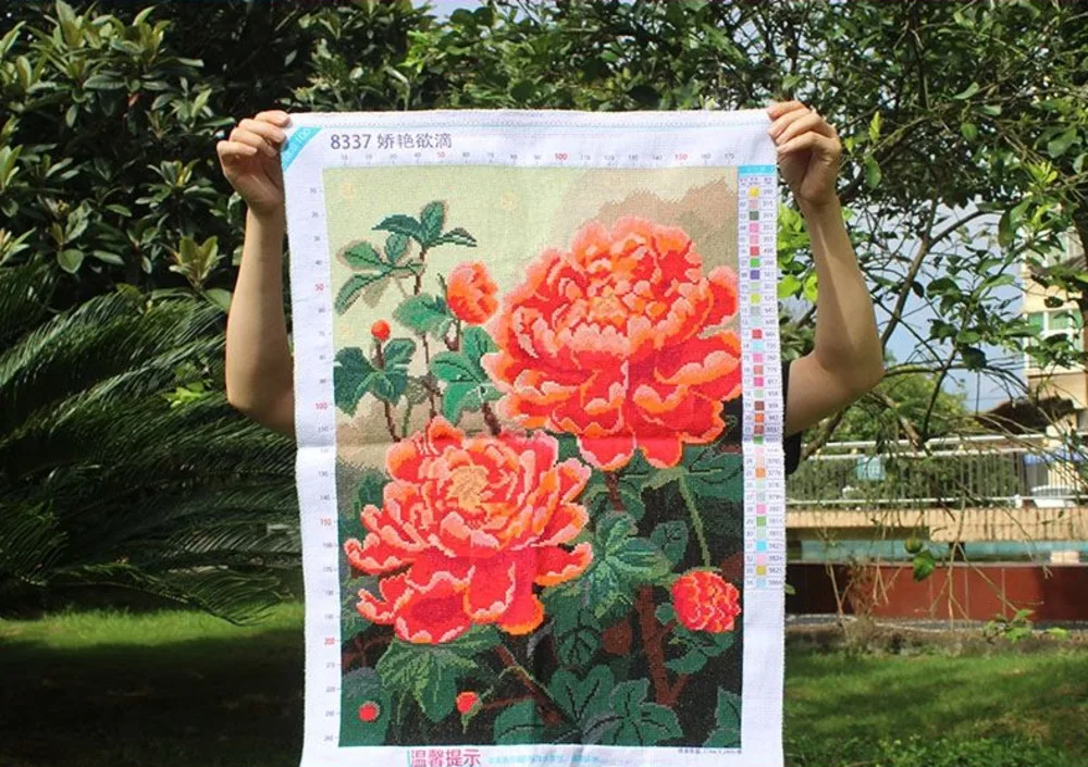 Pure handmade cross stitch finished product, artificially embroidered with delicate and charming peony flowers, fully