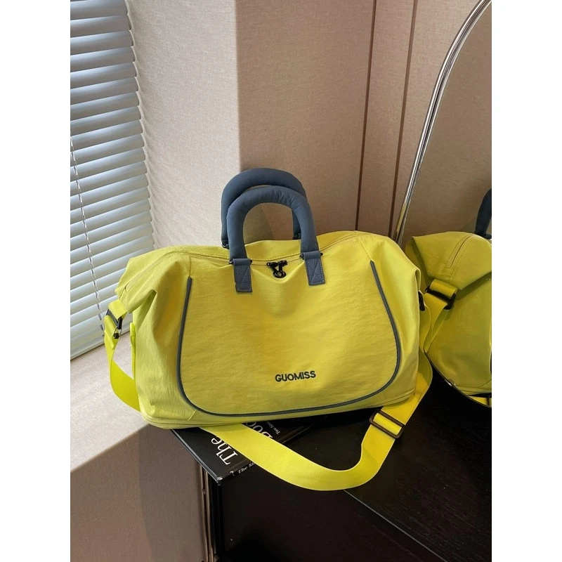 large-capacity-lightweight-handheld-fitness-bag-travel-bag-separate-wet-and-dry-sports-travel-bag-short-trip-business-trip-bag
